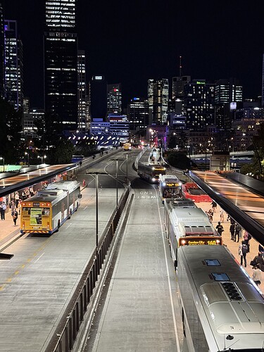 General queue length at Cultural Centre Busway Station General queue length at Cultural Centre Busway Station!|widthxheight