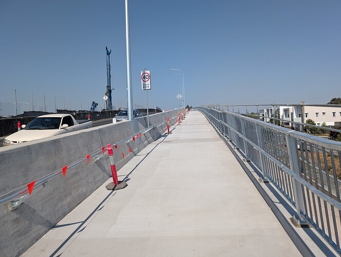 PXL_20251007_043044341